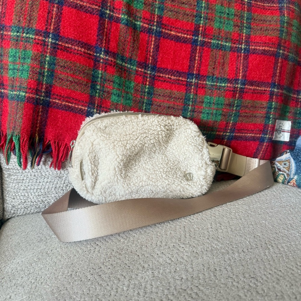 White Sherpa Lululemon Belt Bag Standard Size